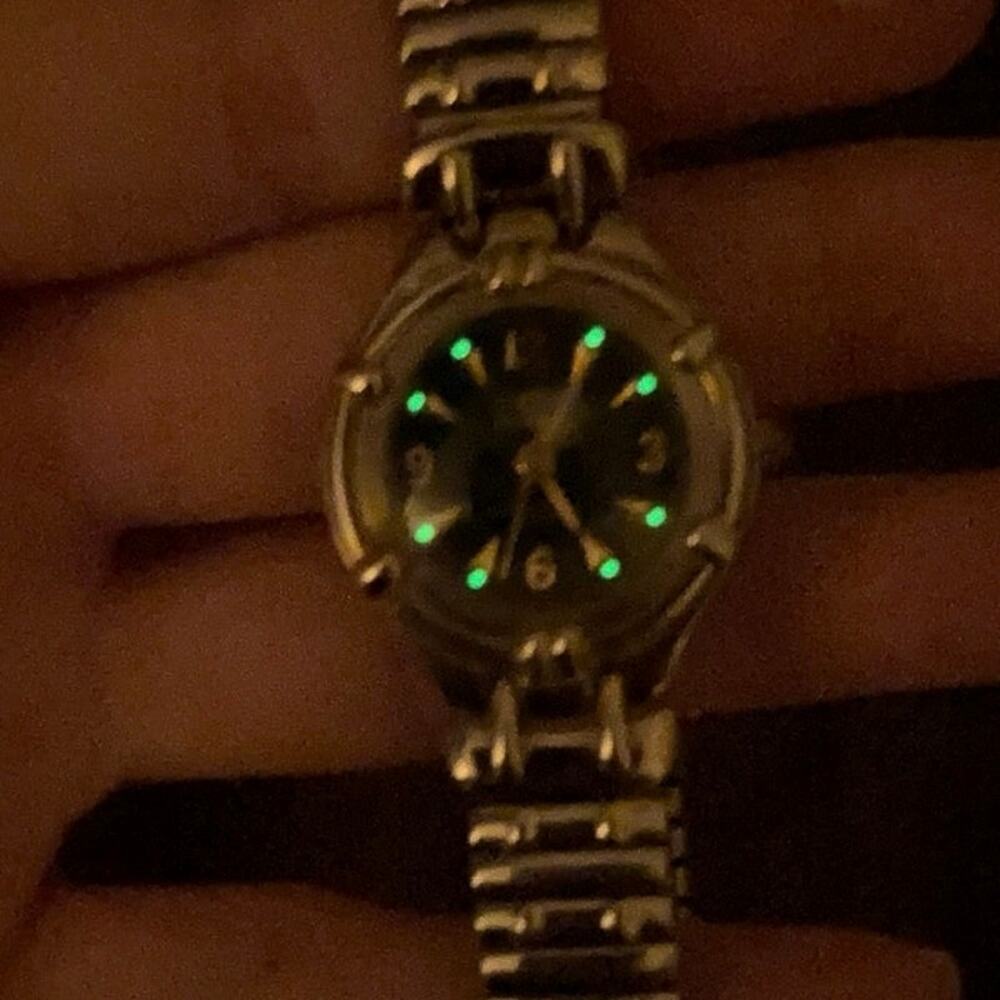 Kathy Ireland Glow in the Dark Watch Velma Luce Diamond Quartz READ
